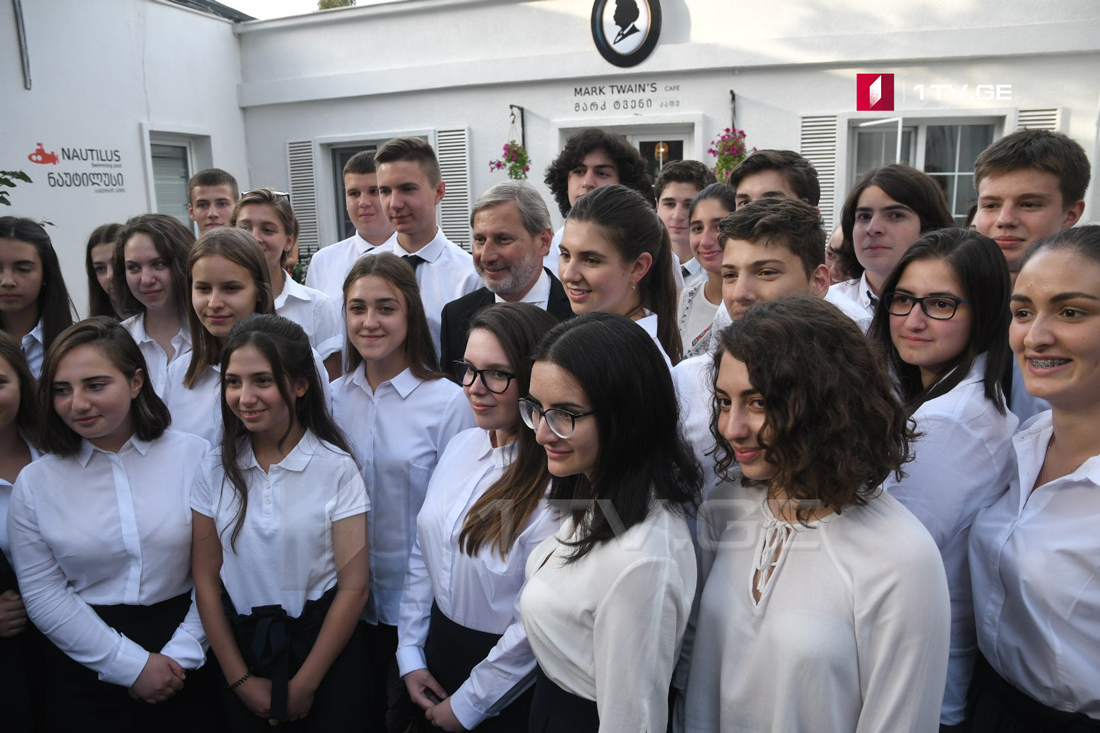 თბილისში „ევროპული სკოლის“ გახსნაზე „ევრონიუსმა“ რეპორტაჟი მოამზადა