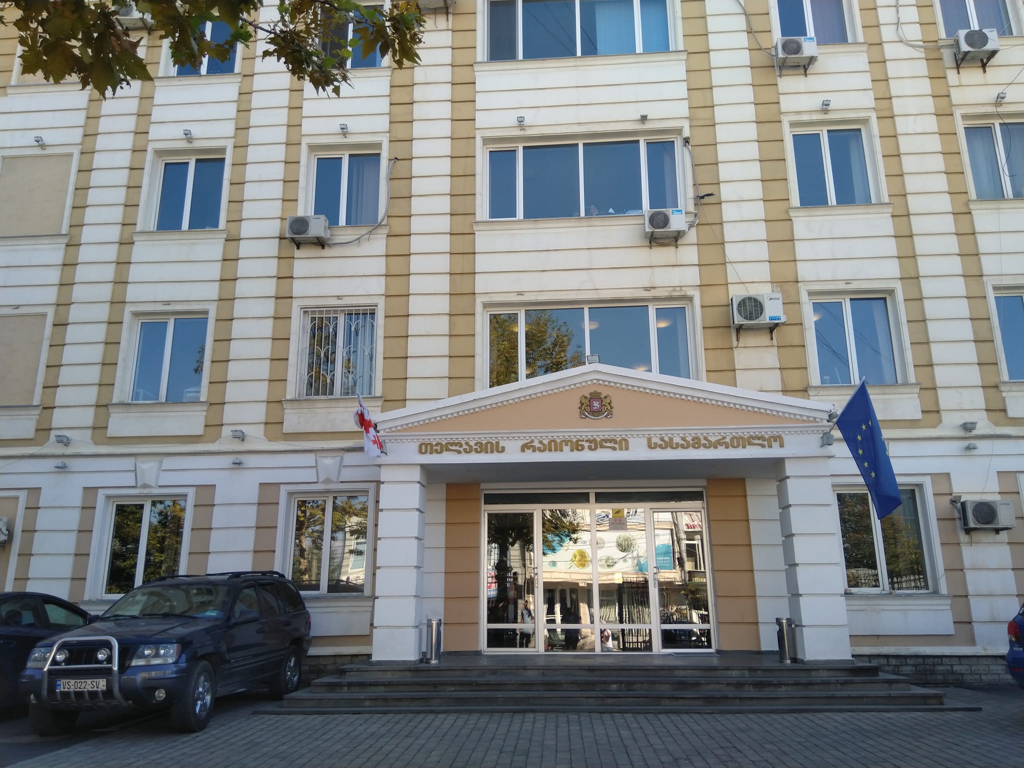 თელავში, საქონლის ბაზარში დაპირისპირებისას დაკავებულს აღკვეთის ღონისძიებად გირაო შეეფარდა