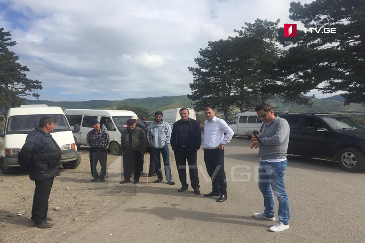 პრეზიდენტობის კანდიდატი კახა კუკავა სოფელ კაკაბეთის მოსახლეობას შეხვდა