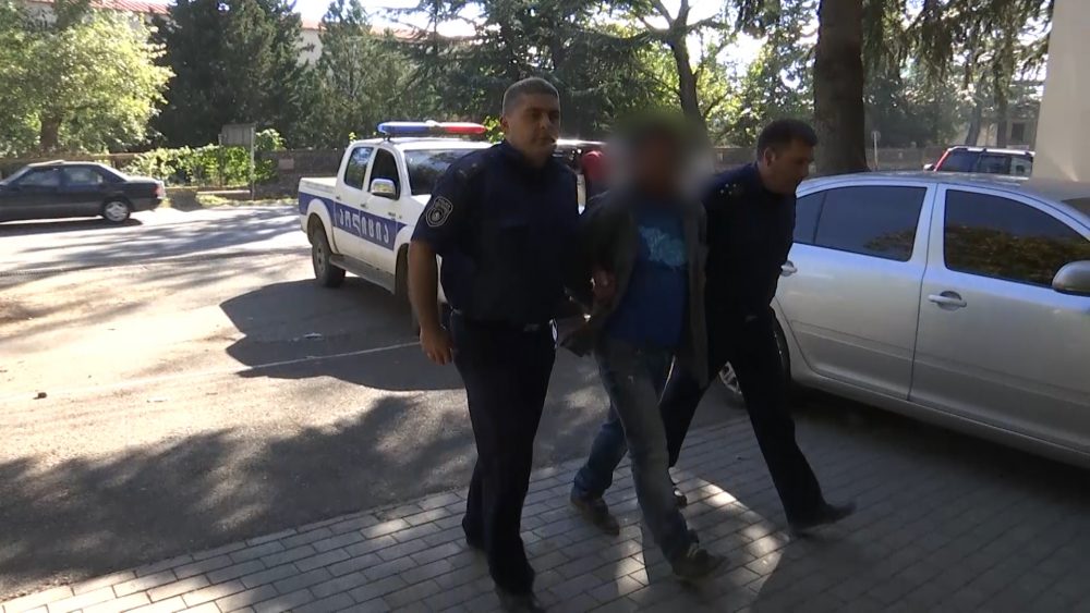 პოლიციამ საგარეჯოში მომხდარი დაჭრის ფაქტი ცხელ კვალზე გახსნა - დაკავებულია ერთი პირი