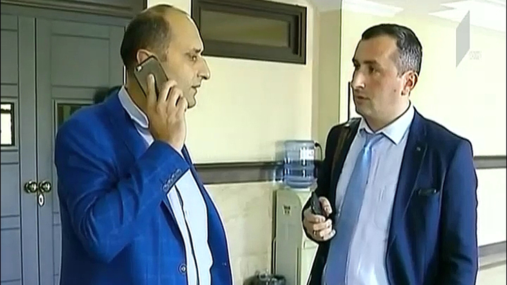 არასრულწლოვნების საქმეზე ჩანიშნული პროცესი გადაიდო