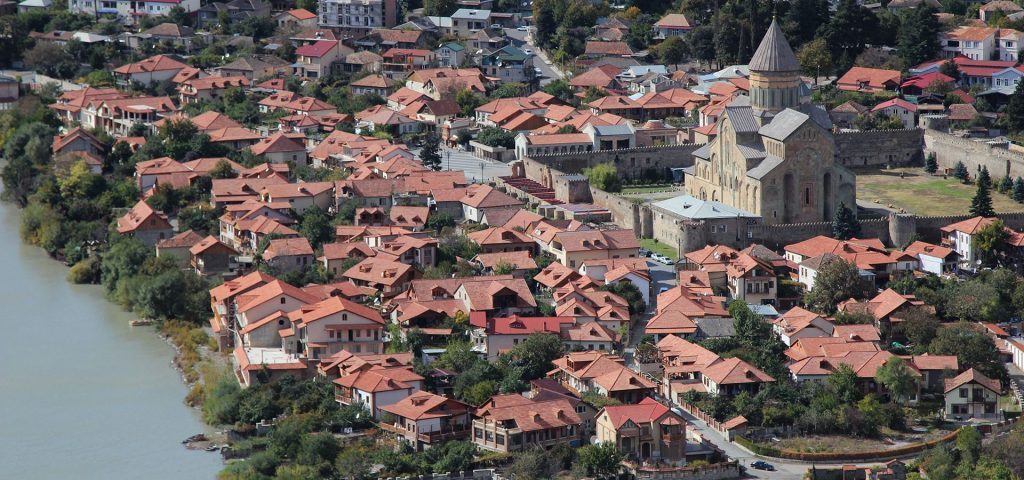 В связи с Светицховлоба в Мцхета ограничено движение и парковка на ряде направлений
