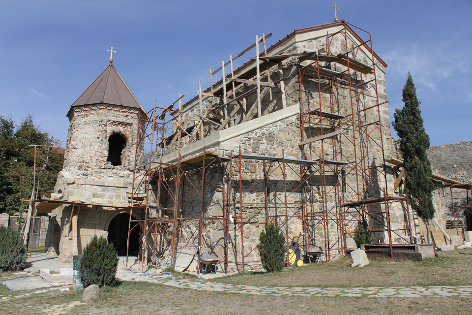 ზედაზნის მონასტერთან მისასვლელი გზის რეაბილიტაცია მიმდინარეობს