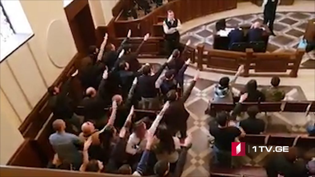 „ეროვნული ერთობის“ წევრ გიორგი ჭელიძეს მხარდამჭერები შეძახილებით დახვდნენ [ვიდეო]