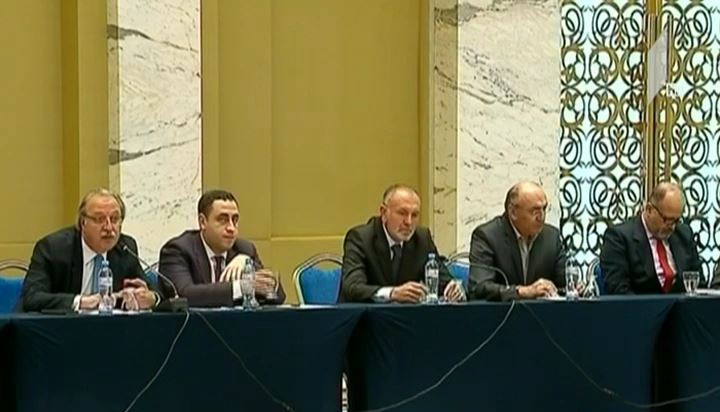 გრიგოლ ვაშაძე ექსპერტებს ხვდება
