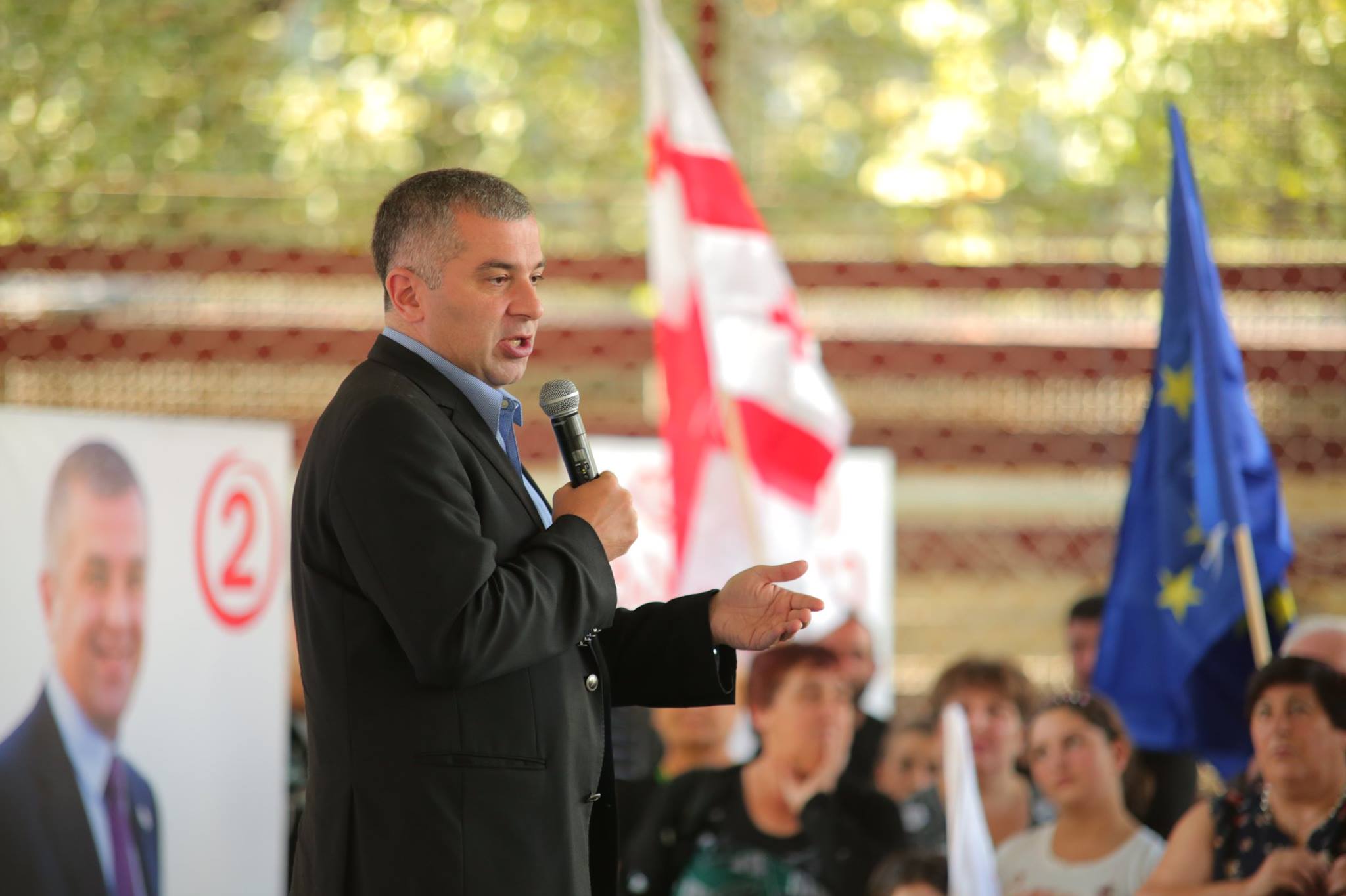 დავით ბაქრაძე ხონში ამომრჩევლებს შეხვდა