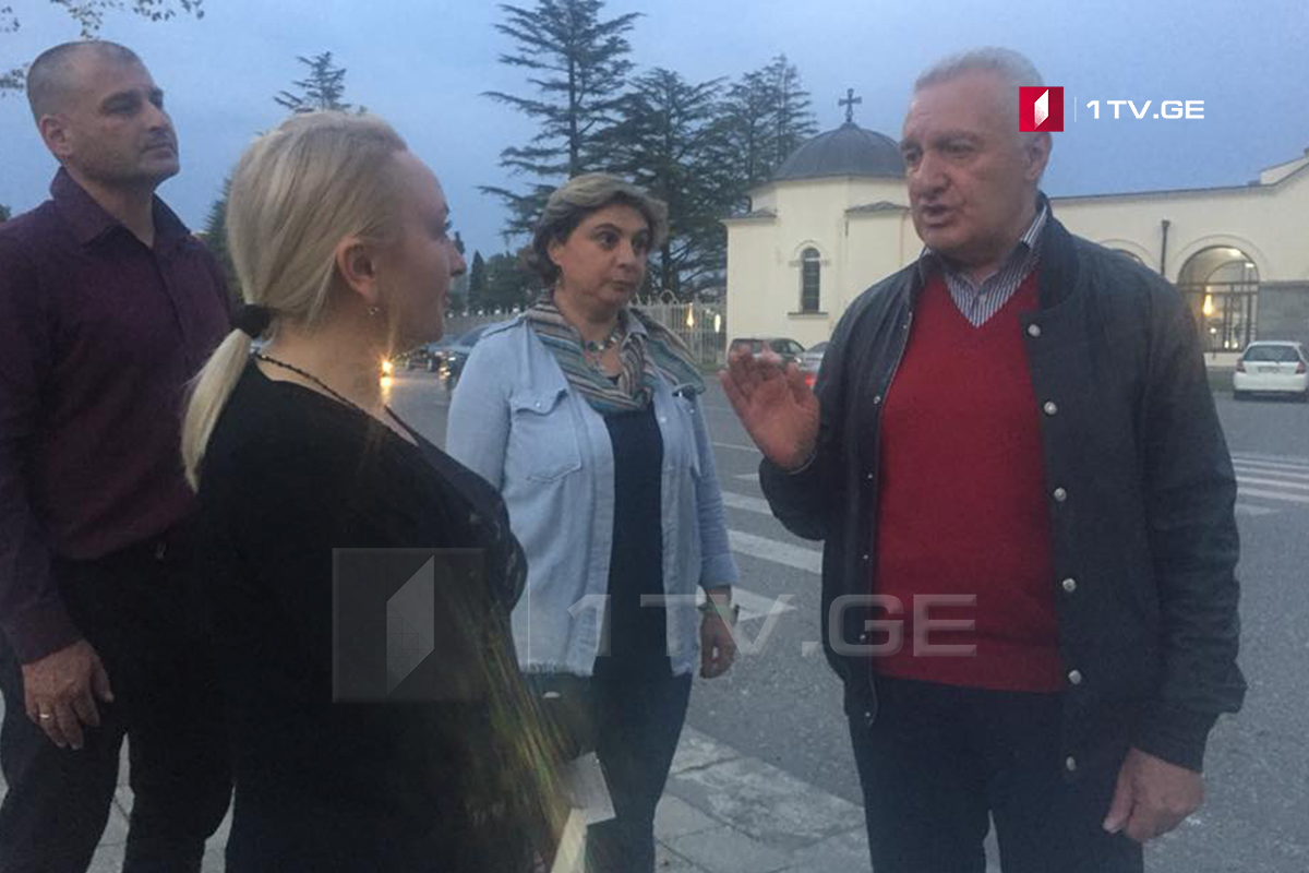პრეზიდენტობის კანდიდატი თეიმურაზ შაშიაშვილი ფოთში მოსახლეობას შეხვდა