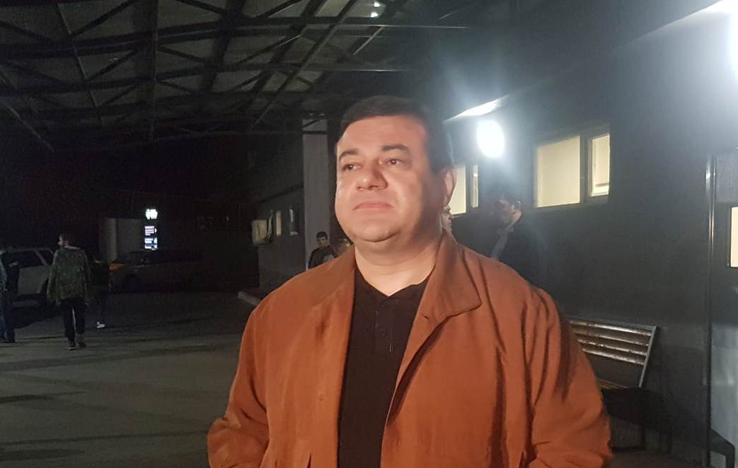 რუსთავში აფეთქებისას დაშავებული ცხრა წლის გოგონა ჯანდაცვის მინისტრის მოადგილემ მოინახულა