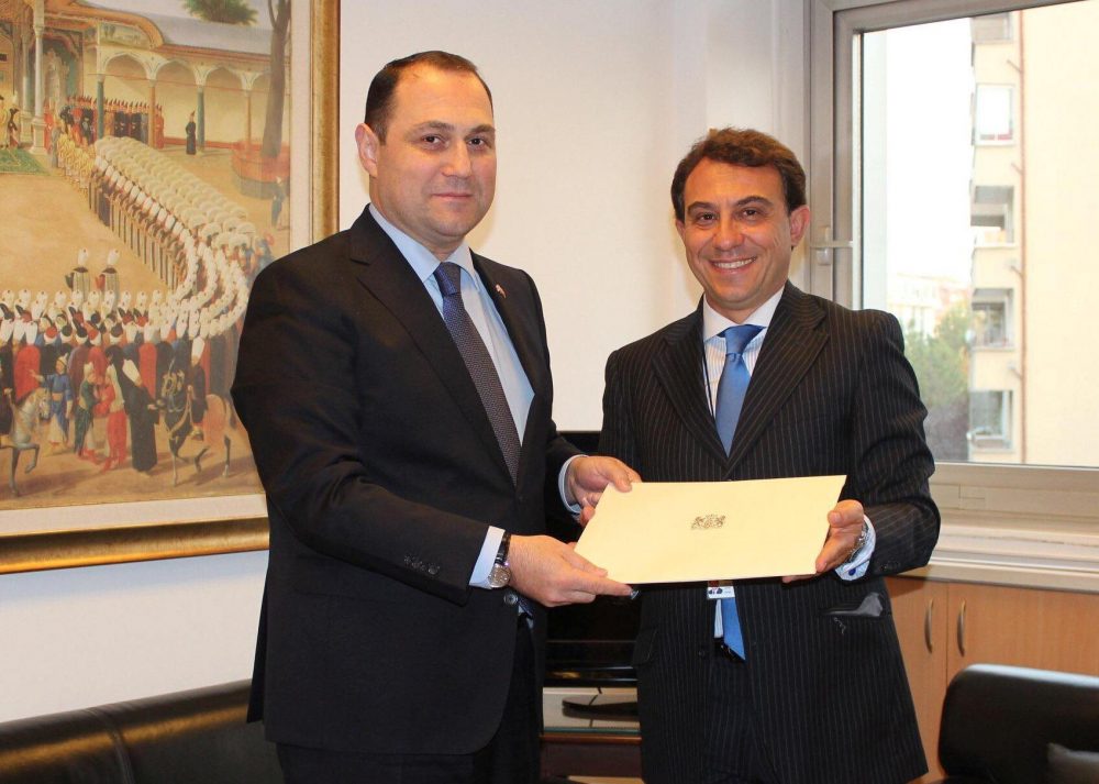 ანკარაში საქართველოს ახალმა ელჩმა გიორგი ჯანჯღავამ თურქეთის საგარეო უწყებას რწმუნებათა სიგელები წარუდგინა