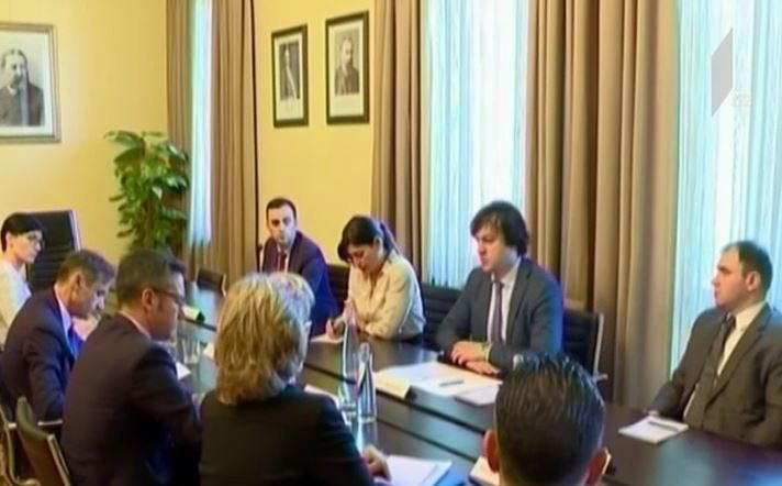 პარლამენტის თავმჯდომარე ეუთო-ს დამკვირვებელთა ჯგუფს შეხვდა