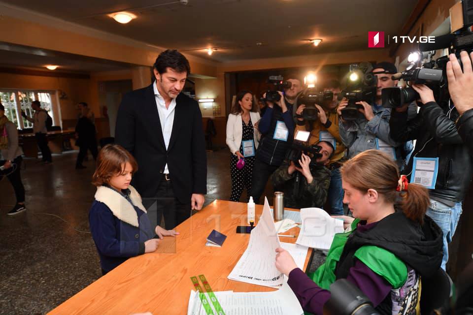 კახა კალაძემ საპრეზიდენტო არჩევნებზე ხმა მისცა