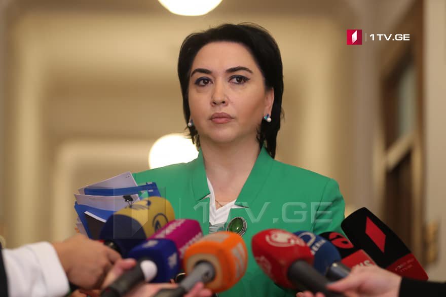 Эка Беселия - У нас есть два выбора, опять жить при насильственной и адской системе, или путь, который относится к созданию лучшего завтрашнего дня