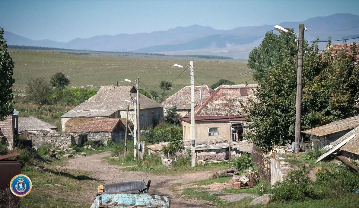 ყალბი დოკუმენტების დამზადებისა და სახელმწიფო ქონების მოტყუებით დაუფლების ფაქტზე სამი პირი პასუხისგებაში მისცეს