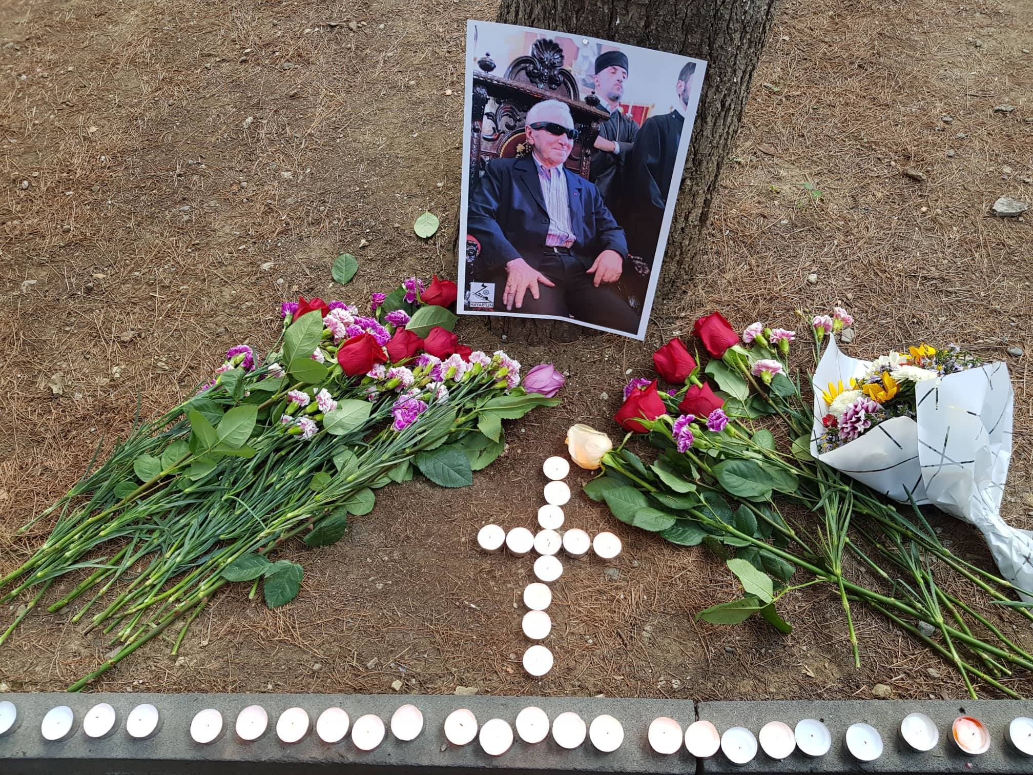თბილისში შარლ აზნავურის ხსოვნას პატივი მიაგეს