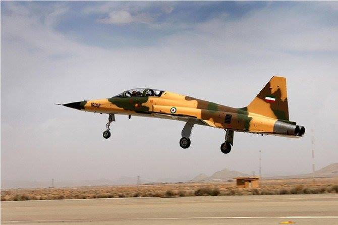 ირანი საკუთარი საჰაერო ძალებისთვის საბრძოლო თვითმფრინავის წარმოებას იწყებს
