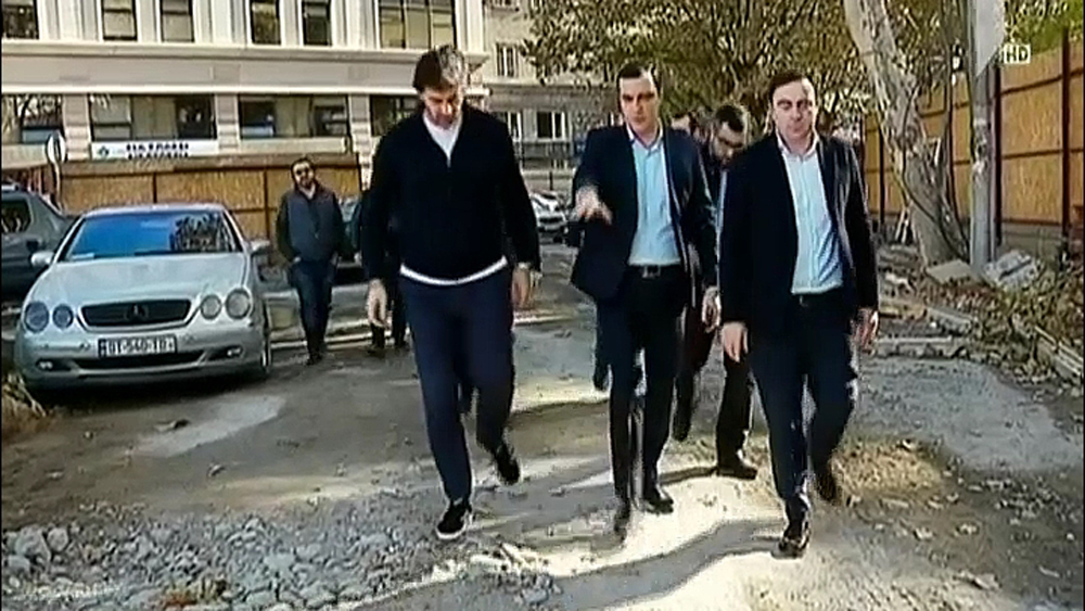 კახა კალაძე ორბელიანის მოედნის სარეაბილიტაციო სამუშაოებს გაეცნო