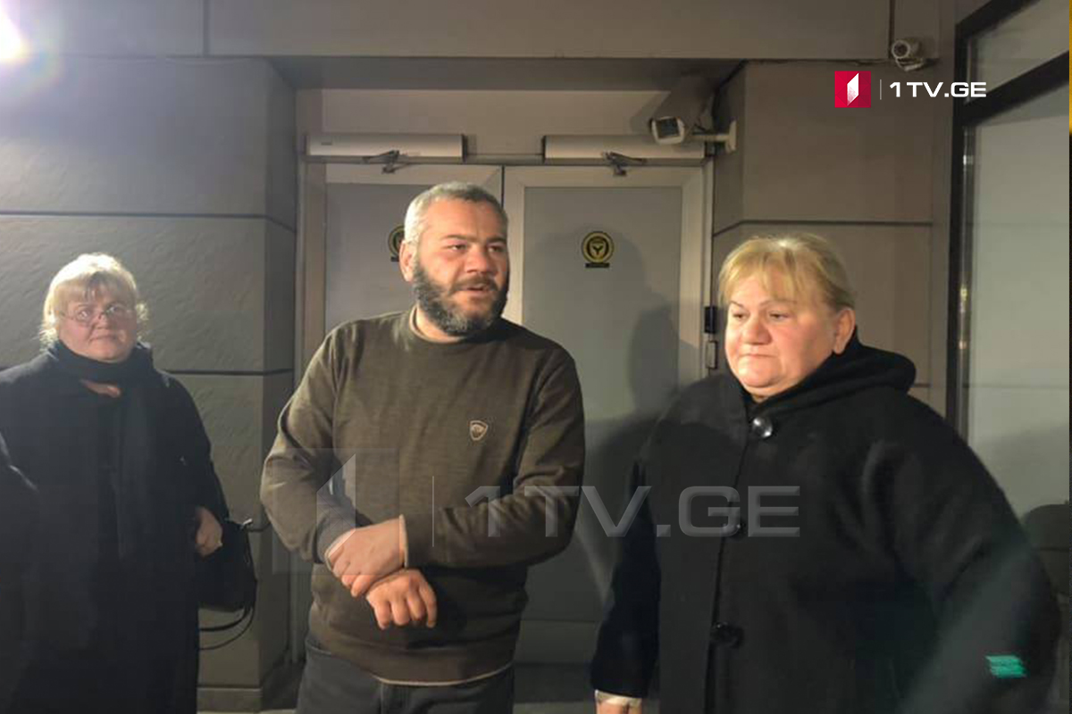 ზაზა სარალიძემ და მისმა დედამ კლინიკა დატოვეს