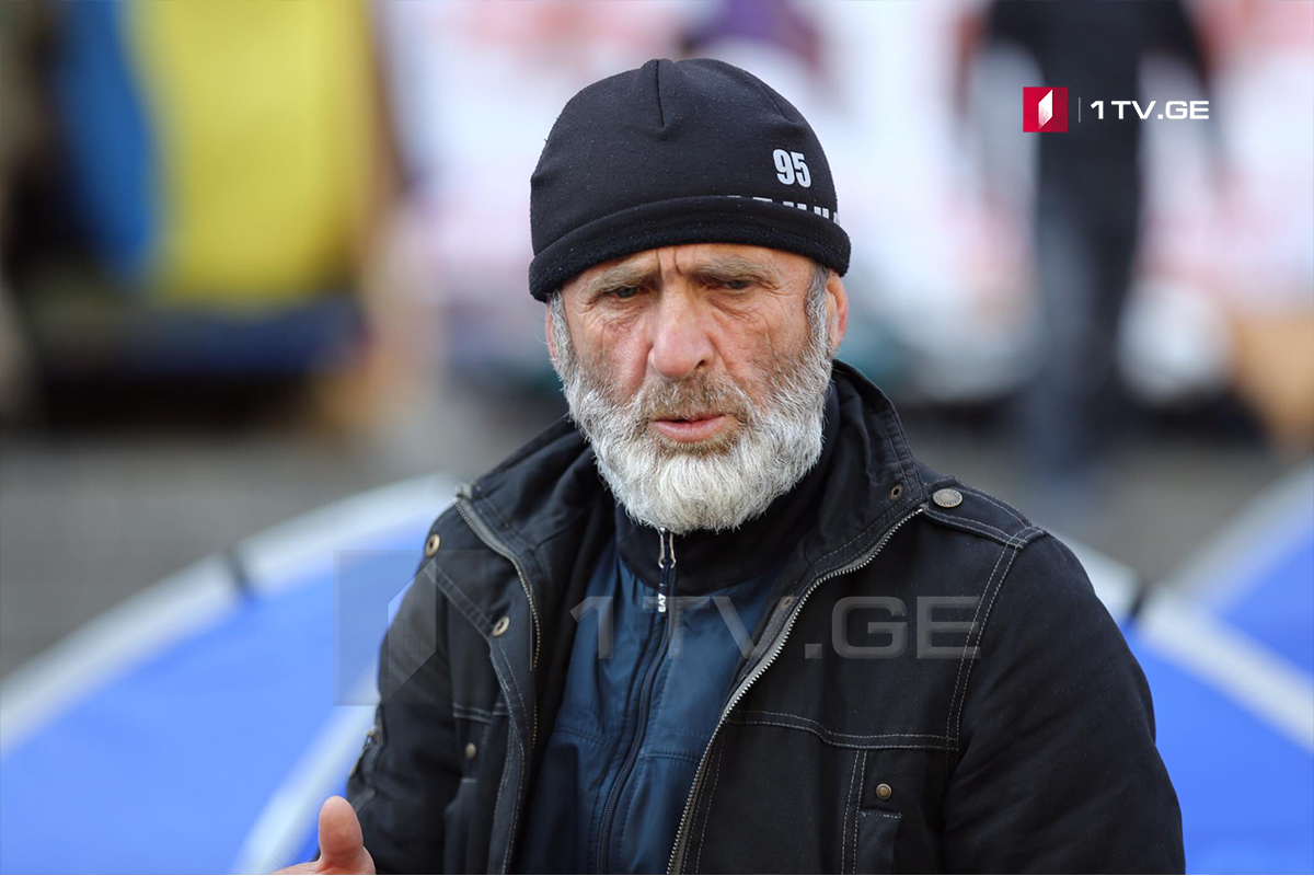 აქცია თბილისში, პარლამენტის შენობასთან