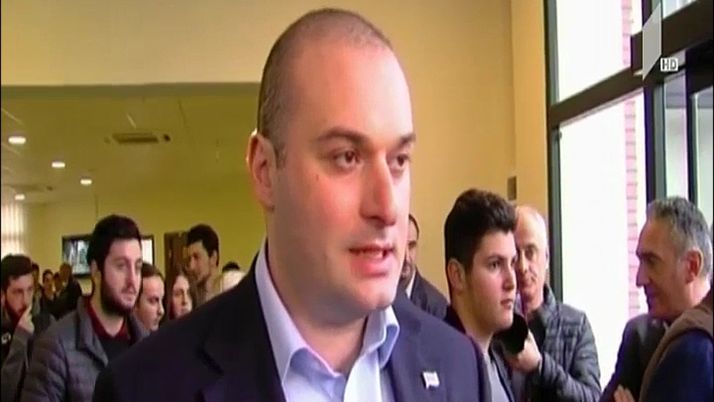 პრემიერი ქუთაისში სტუდენტებს შეხვდა