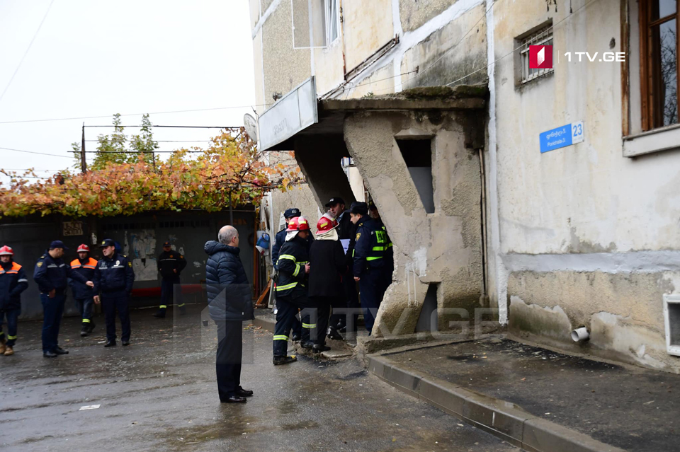 Search-rescue operation ended - Dead bodies of young woman and child were found