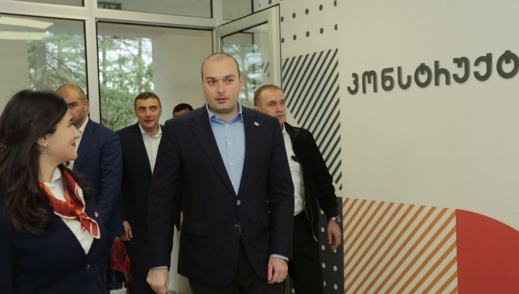 მამუკა ბახტაძემ ზესტაფონში ახლად აშენებული სამშენებლო კოლეჯი დაათვალიერა