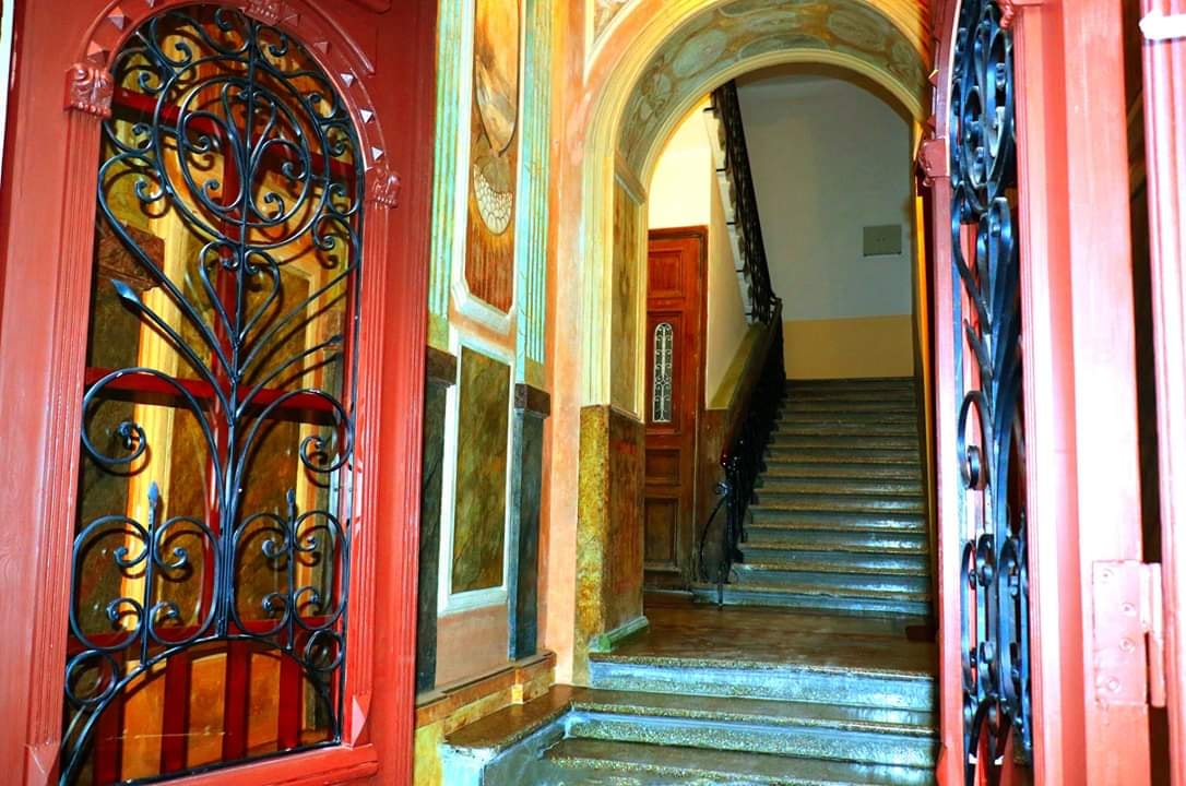 თაბუკაშვილის ქუჩაზე საცხოვრებელი სახლის სადარბაზოში სარეაბილიტაციო სამუშაოები დასრულდა