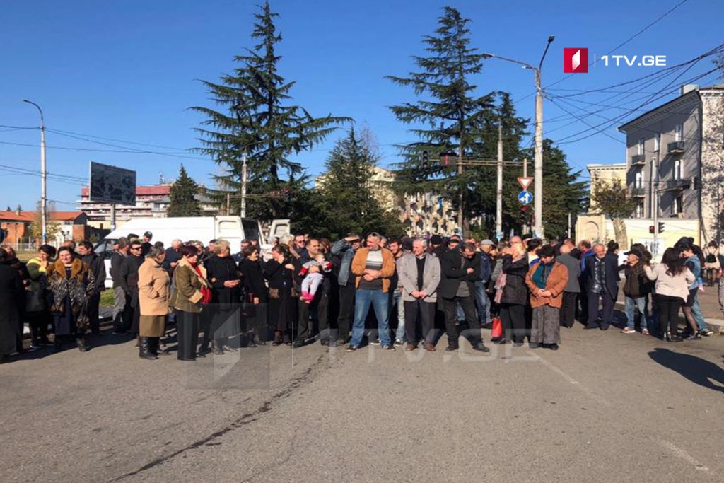 პარტია „ევროპული საქართველო“ სამტრედიაში 150-მდე ადამიანმა დატოვა