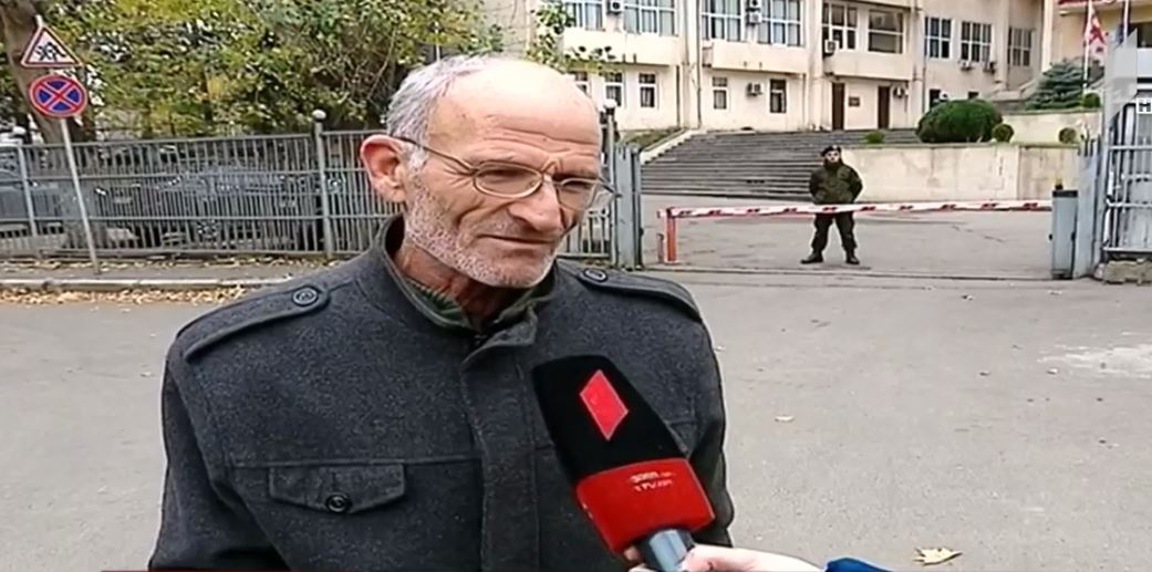 ლუკა ჩხეტიას მამა აცხადებს, რომ შვილის უკრაინიდან ჩამოსვლის შესახებ ოჯახს ინფორმაცია არ ჰქონდა