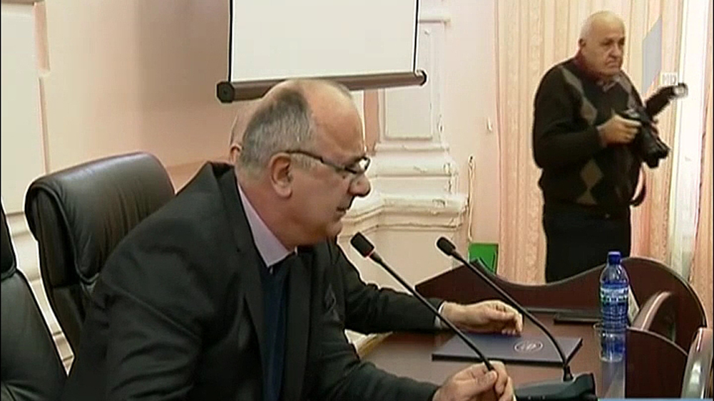 დაპირისპირება ბათუმის საკრებულოს სხდომაზე
