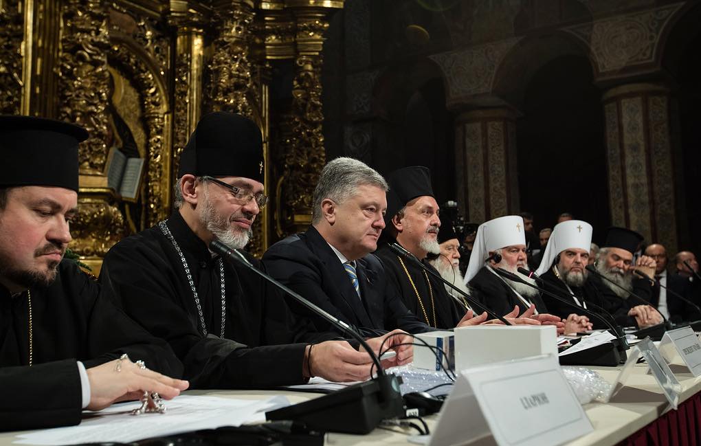 პეტრო პოროშენკომ უკრაინის ავტოკეფალური ეკლესიის შექმნის შესახებ განაცხადა