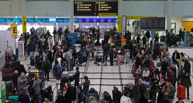 „გეტვიკის“ აეროპორტში საგანგებო მდგომარეობის გამო, ლონდონი-თბილისის რეისის 89 ​მგზავრი ფრენების აღდგენას ელოდება