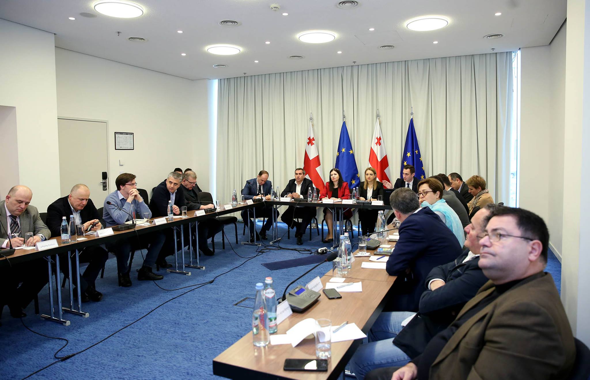 სუს-მა ექსპერტებს, სამოქალაქო სექტორისა და სახალხო დამცველის წარმომადგენლებს ტერორიზმთან ბრძოლის ეროვნული სტრატეგია გააცნო
