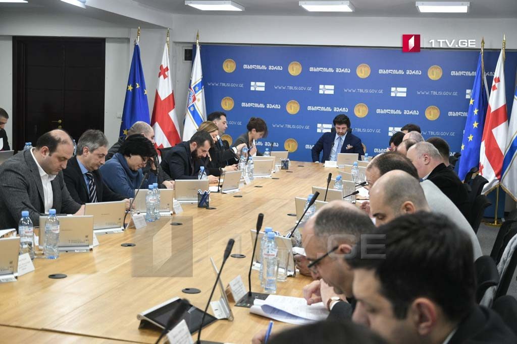 Каждый день с 28 декабря по 13 января на площади Первой Республики будут проходить концерты