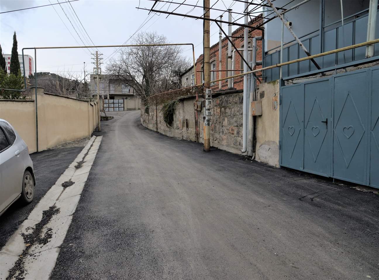 თბილისში, თიანეთის ქუჩის გაგრძელებაზე გზის რეაბილიტაცია დასრულდა