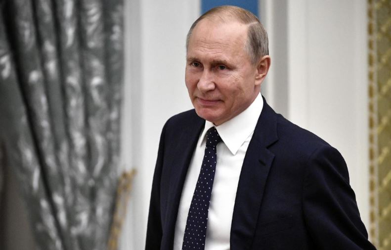 Vladimir Putin Donald Trampı yeni il münasibəti ilə təbrik etdi və dialoq üçün hazır olduğunu bildirdi