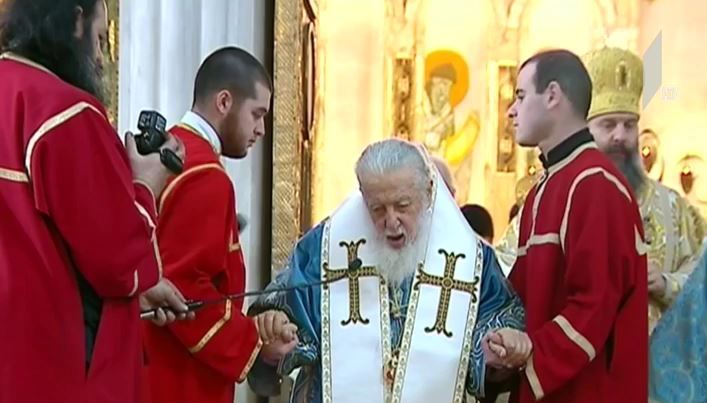 ილია მეორე მოქალაქეებს დამდეგ შობა-ახალ წელს ულოცავს