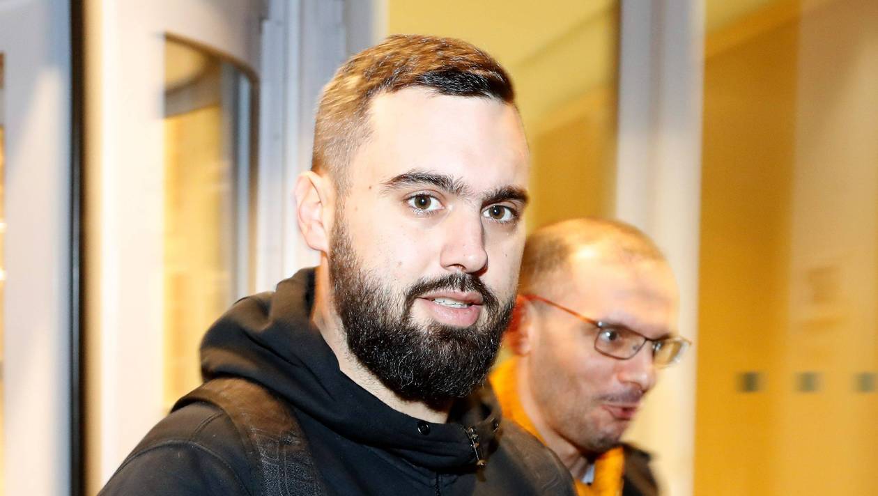 საფრანგეთში ყვითელჟილეტიანების ლიდერი დააკავეს