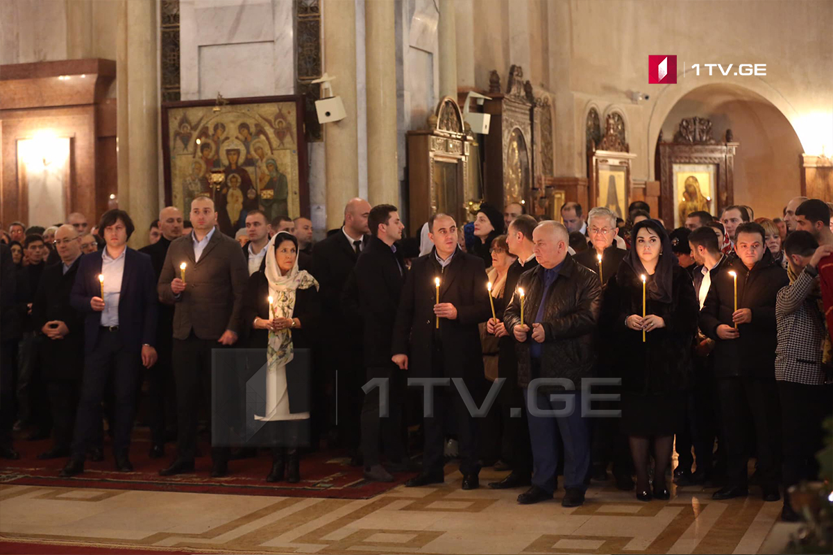 საშობაო ლიტურგია სამების ტაძარში [ფოტო]