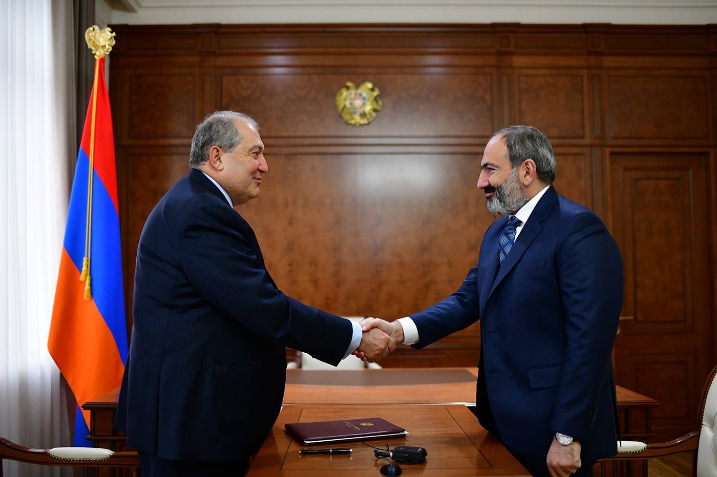 სომხეთის პრეზიდენტმა ნიკოლ ფაშინიანის პრემიერ-მინისტრად დანიშვნის განკარგულებას ხელი მოაწერა
