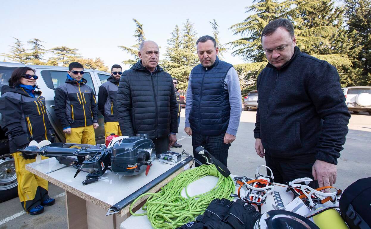 გარემოს ეროვნული სააგენტოს სპეციალისტები მყინვარებზე ექსპედიციებს ახალი აღჭურვილობით განახორციელებენ