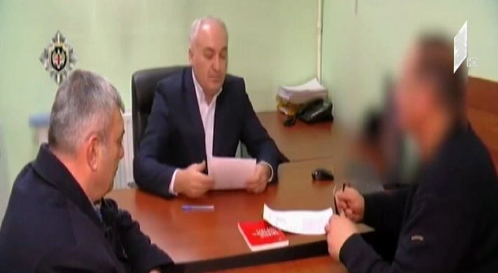 დაკავება სამსახურებრივი უფლებამოსილების ბოროტად გამოყენების ფაქტზე