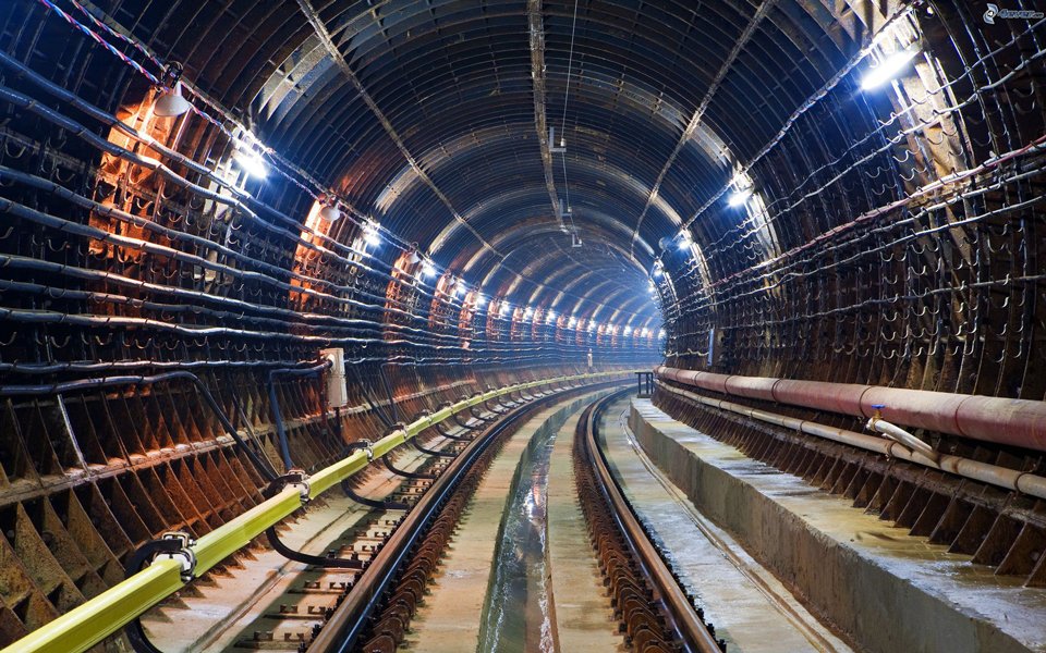Tbilisinin mərkəzində dəmir yolu maqistralı ola bilsin 8 kilometrlik tuneldə yerləşə