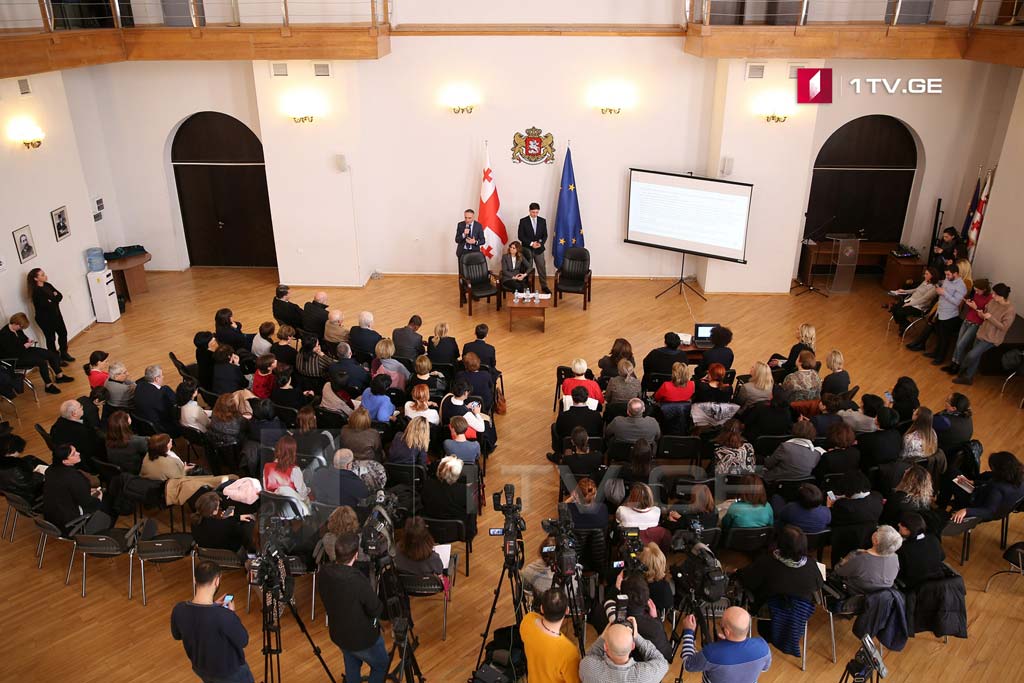 დაბალკვალიფიციური მასწავლებლების სკოლიდან წასვლისა და საპენსიო ასაკის პედაგოგების პენსიაზე გაშვებისთვის სპეციალური მექანიზმი შეიქმნება