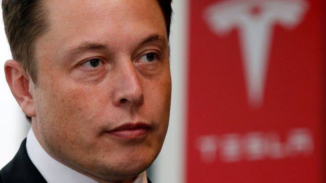 ელონ მასკის კომპანია Tesla-ს თანამშრომლების 7%-ს შემცირება ემუქრება