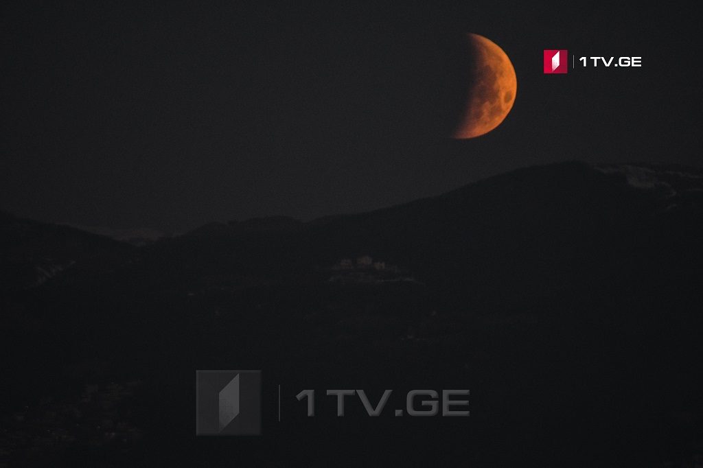 "Super qırmızı rəngli ay" - ən nadir astronomik hadisə İrakli Qedenidzenin obyektivində