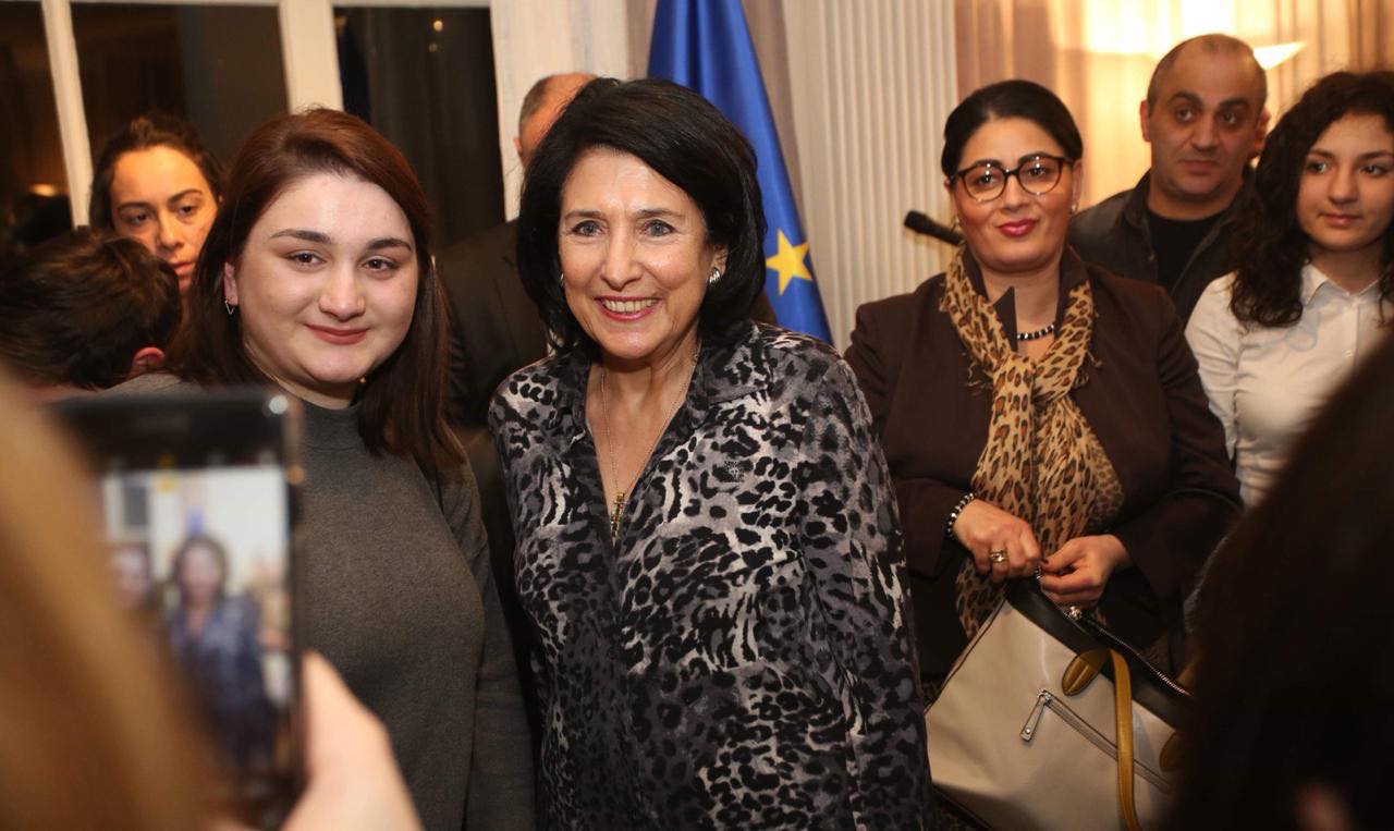 საქართველოს პრეზიდენტი ბელგიაში ქართულ დიასპორას შეხვდა
