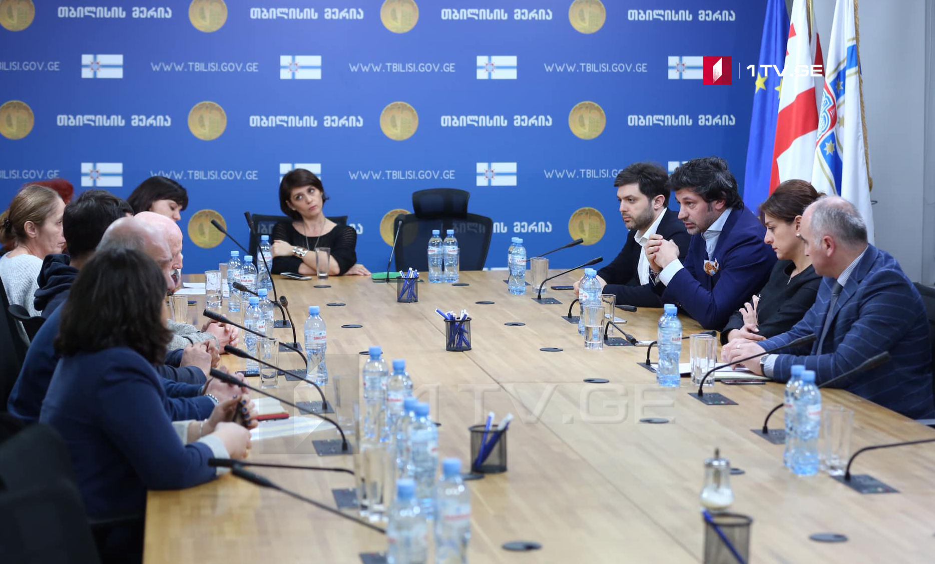 სასტუმრო „ბუდაპეშტის“ მშენებლობის საკითხზე კახა კალაძე სამოქალაქო სექტორის წარმომადგენლებს ხვდება