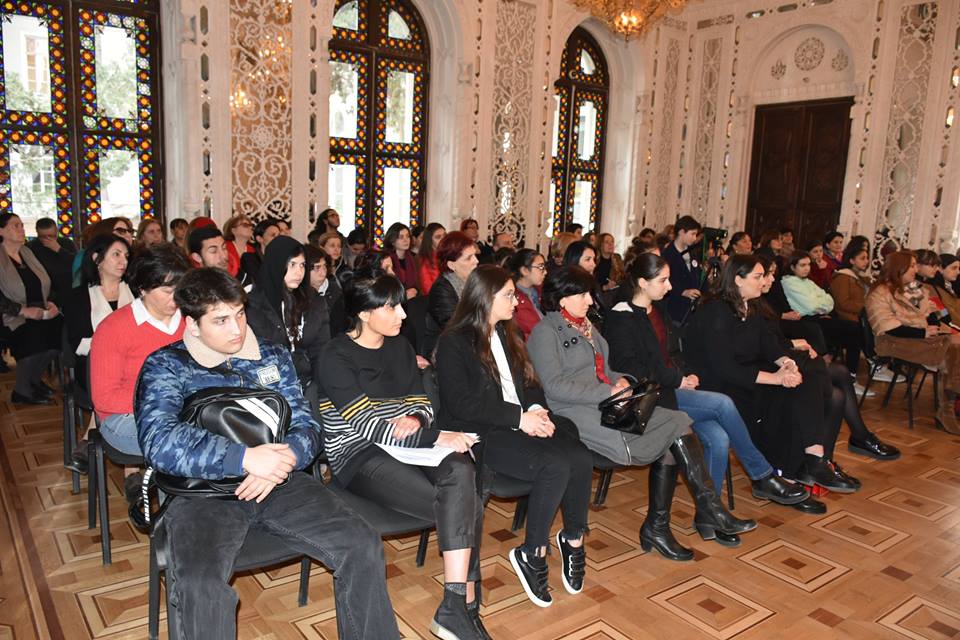 პიკის საათი - მედიასკოლა მოსწავლეთა ეროვნულ სასახლეში