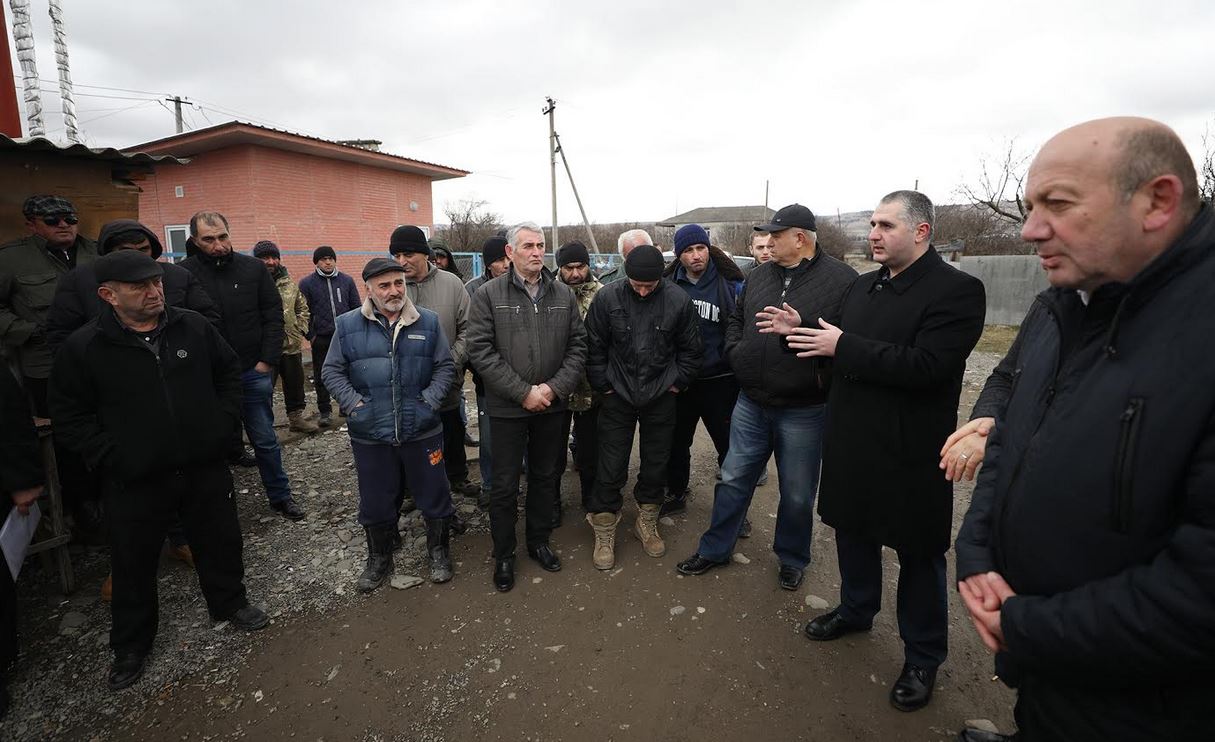 ფინანსთა მინისტრის მოადგილე ლაშა ხუციშვილი გორის მუნიციპალიტეტის სოფლებში საკონსულტაციო შეხვედრებს დაესწრო