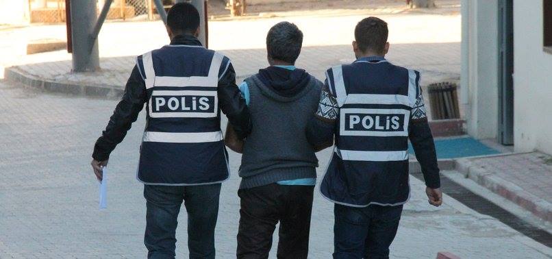 Türkiyədə, Fətullah Gülən ilə əlaqə ittihamı ilə, 1 112 insanın yaxalanması barəsində order verildi